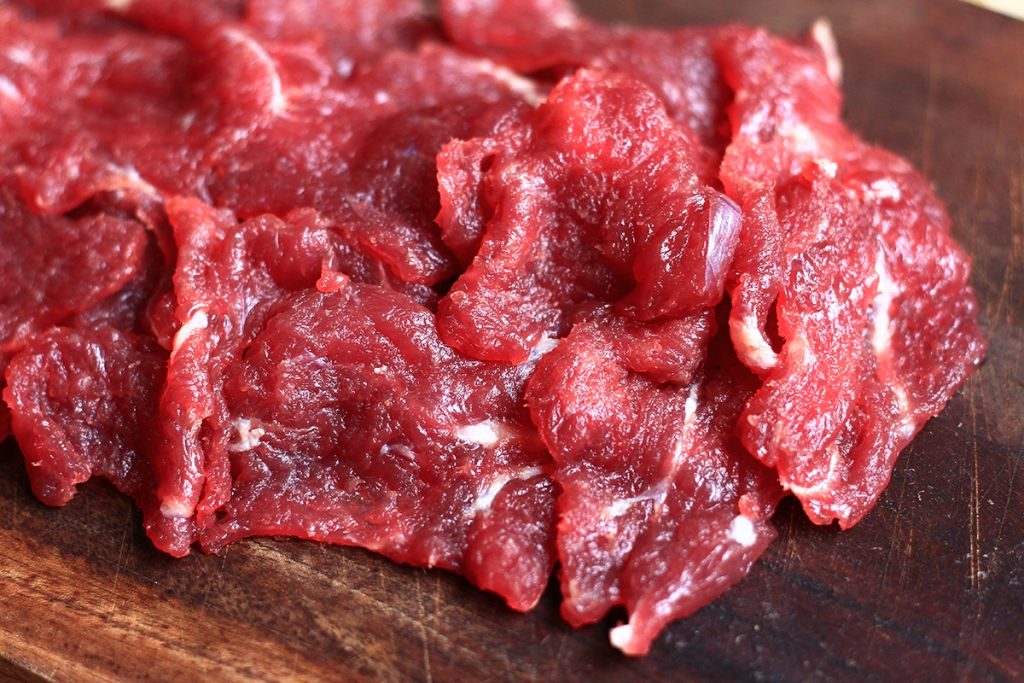 Kiêng thịt bò để tránh bị sẹo thâm sau tiểu phẫu